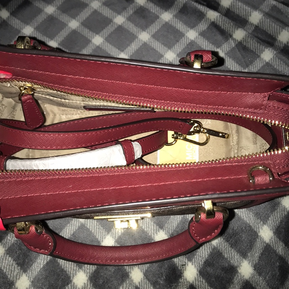 Michael Kors Purse - Picture 3 of 8